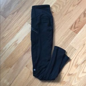 Lululemon black yoga skinny pants size 6